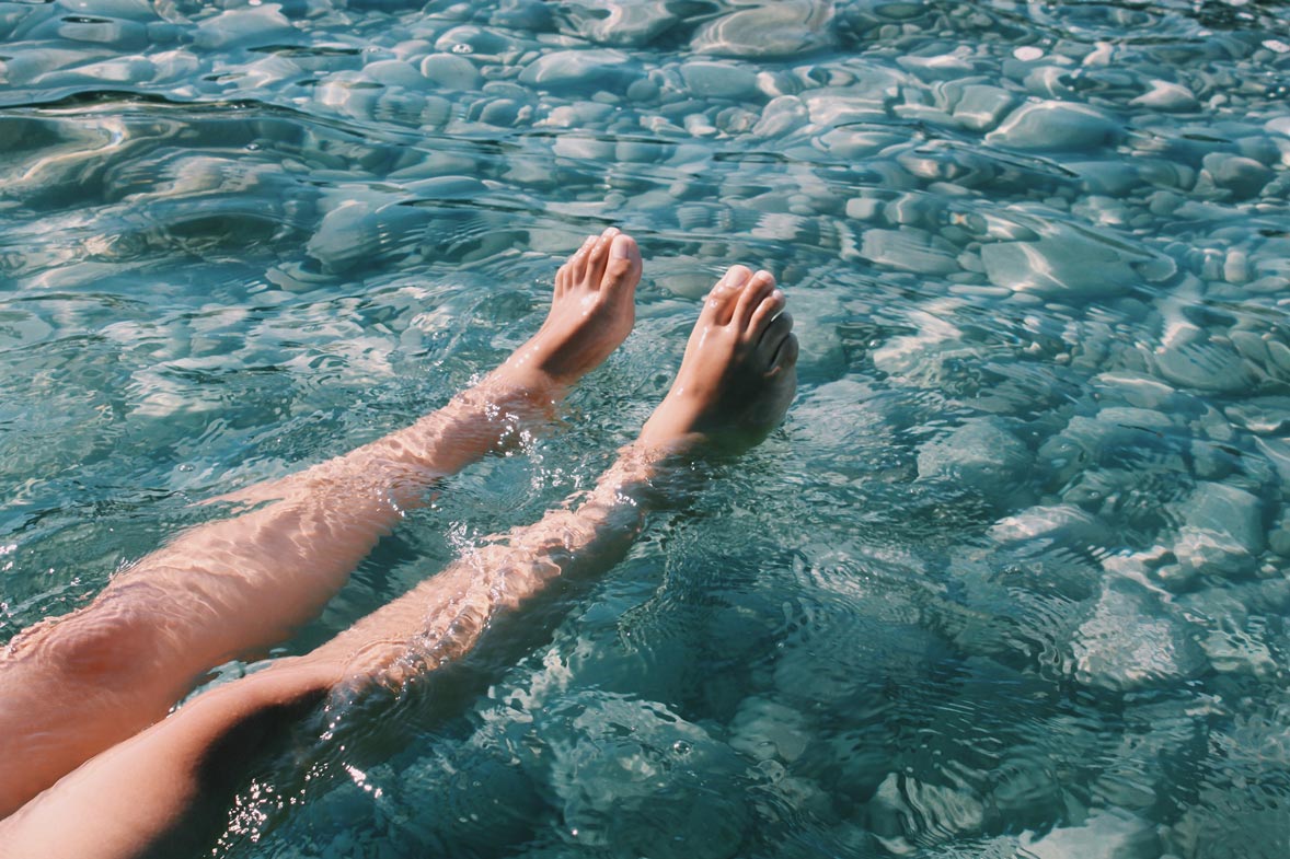 Comment soulager les jambes lourdes en été ?