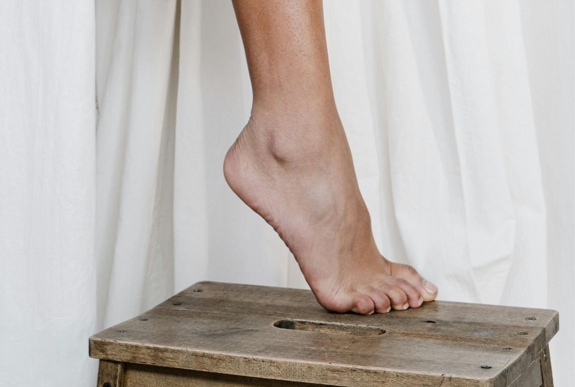 Douleur sous le pied à l'avant : Causes, prévention, traitements