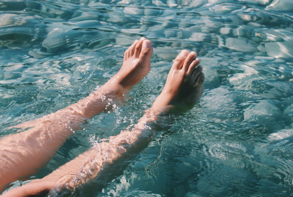 Pieds moches : les bons gestes pour préparer l'été et avoir de jolis pieds