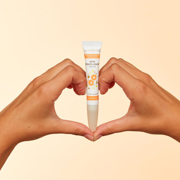 Ongles durs, épais, dédoublés